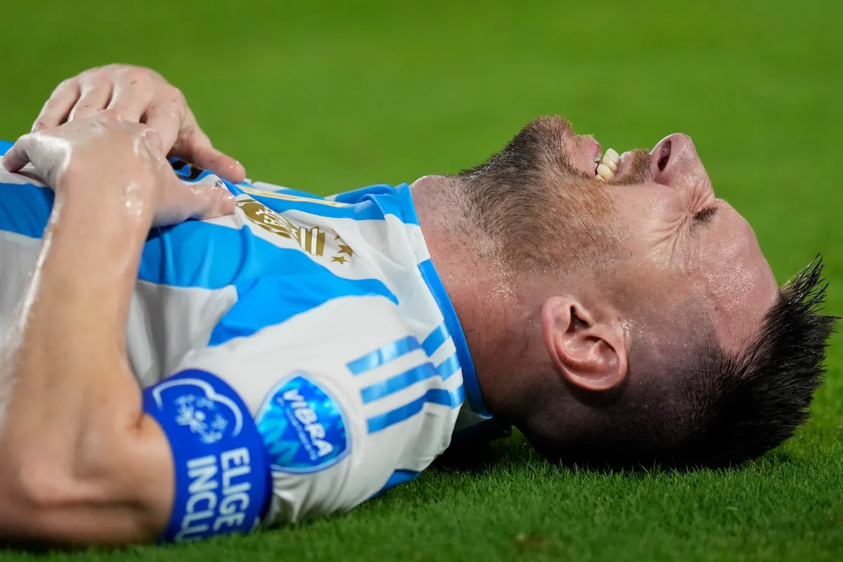 Argentina 1-0 Colombia: Messi khóc rời sân, Lautaro Martinez đóng vai người hùng | Chung kết Copa America - Ảnh 1. Argentina 1-0 Colombia: Messi khóc rời sân, Lautaro Martinez đóng vai người hùng | Chung kết Copa America - Ảnh 1.