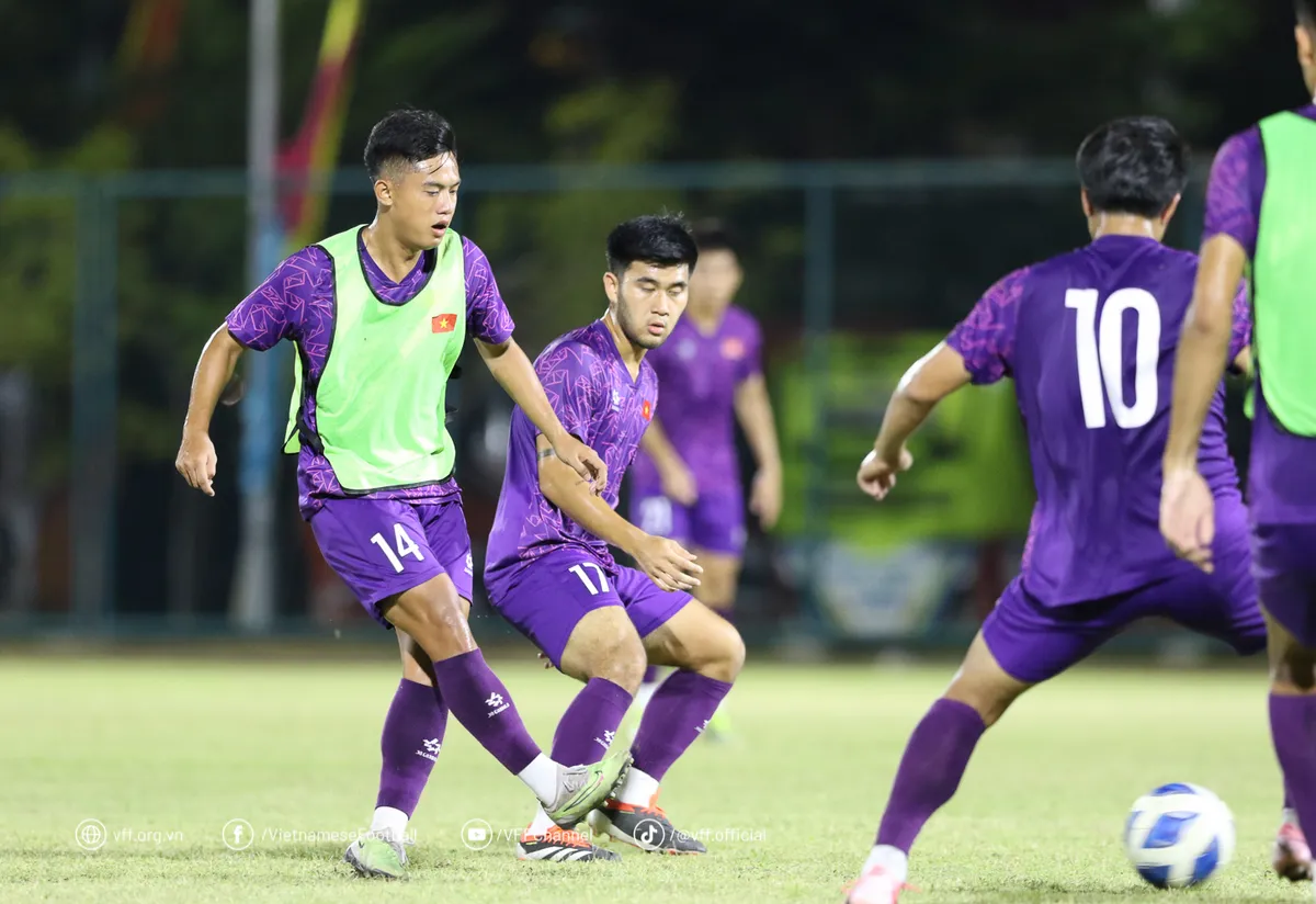 Đội tuyển U19 Việt Nam đã sẵn sàng cho trận ra quân tại giải Đông Nam Á 2024 - Ảnh 2.
