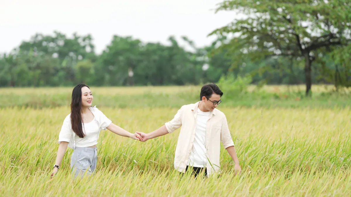 Qu&ecirc; l&uacute;a n&ecirc;n thơ trong MV Về Th&aacute;i B&igrave;nh qu&ecirc; anh - Ảnh 1.