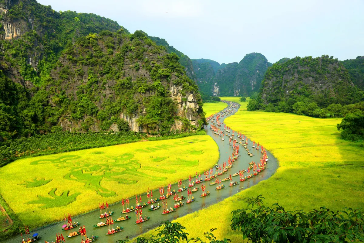 Ninh Bình: Lên các phương án đảm bảo an toàn cho khách du lịch mùa mưa bão - Ảnh 1.