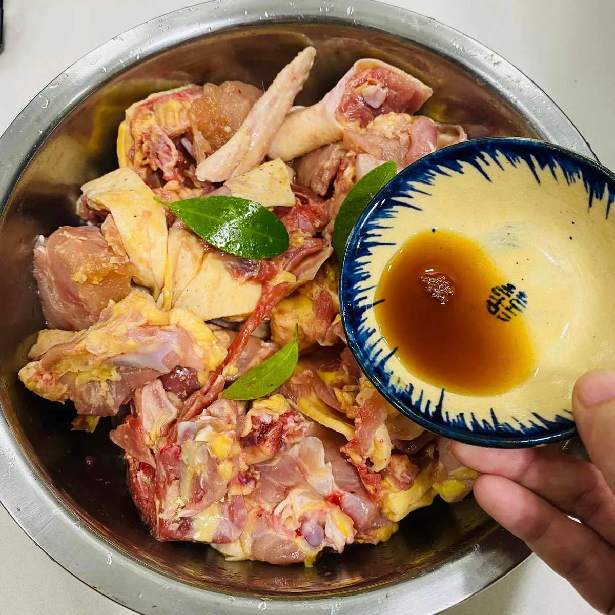 Hướng dẫn l&agrave;m canh g&agrave; l&aacute; giang cực ngon - Ảnh 3.