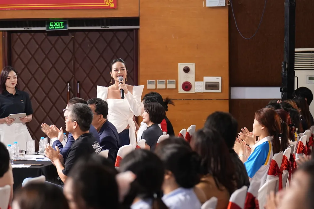 Giải thưởng 1 tỷ đồng của Vũ Trụ Đồng Tiền khiến không khí trường Đại học Mở Hà Nội nóng hơn bao giờ hết - Ảnh 2. Giải thưởng 1 tỷ đồng của Vũ Trụ Đồng Tiền khiến không khí trường Đại học Mở Hà Nội nóng hơn bao giờ hết - Ảnh 2.