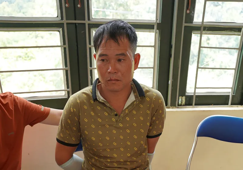 Mới đi t&ugrave; 16 năm về lại bị bắt v&igrave; mua b&aacute;n 5 b&aacute;nh heroin - Ảnh 1.