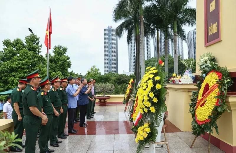 Chủ tịch nước T&ocirc; L&acirc;m kiểm tra c&ocirc;ng t&aacute;c chuẩn bị cho Lễ Quốc tang Tổng B&iacute; thư Nguyễn Ph&uacute; Trọng - Ảnh 1.