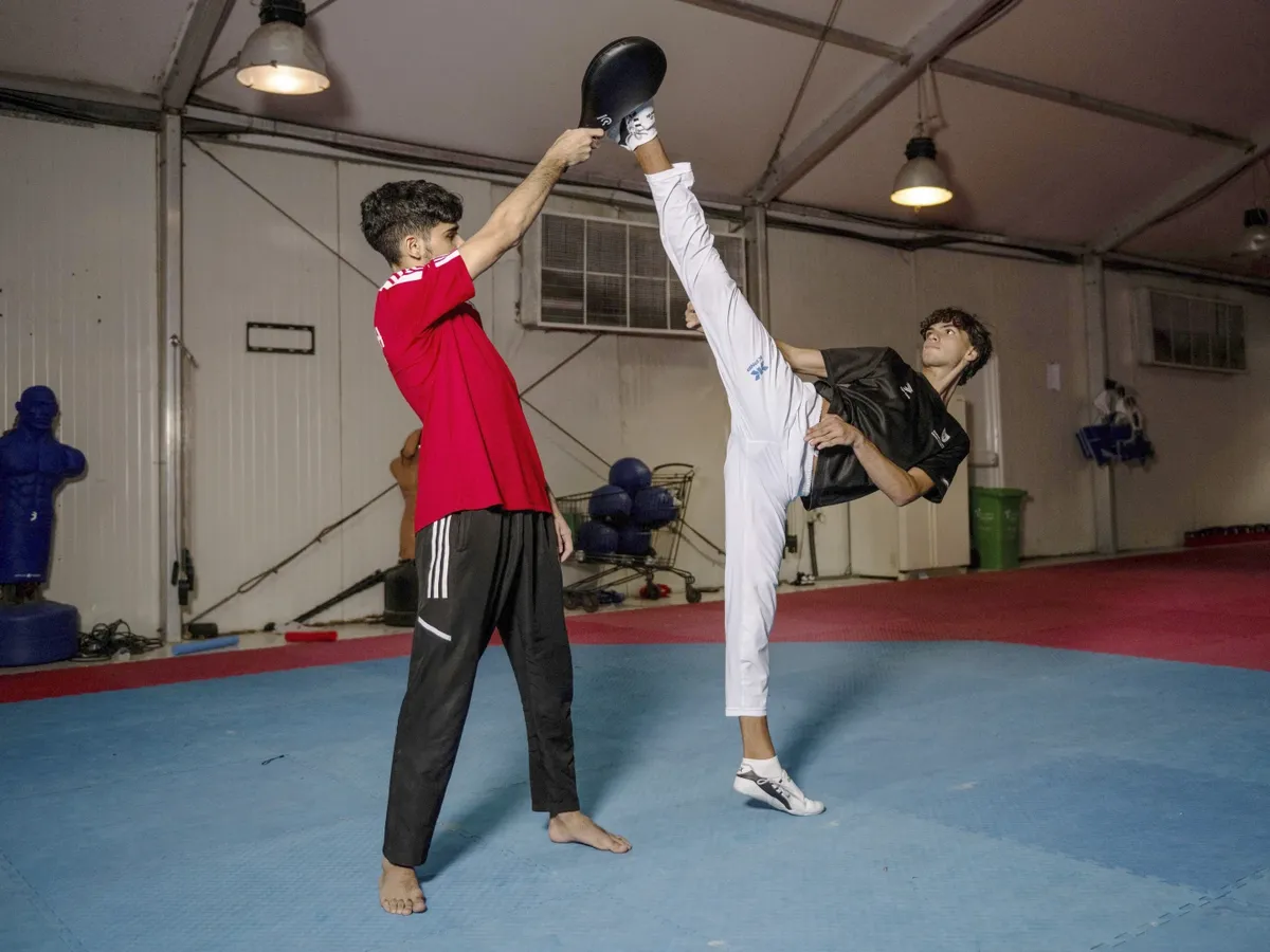 Hơn cả thể thao - Ảnh 2. Hơn cả thể thao - Ảnh 2.