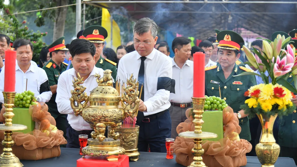 Kiên Giang: Truy điệu, an táng 29 hài cốt liệt sĩ - Ảnh 3.