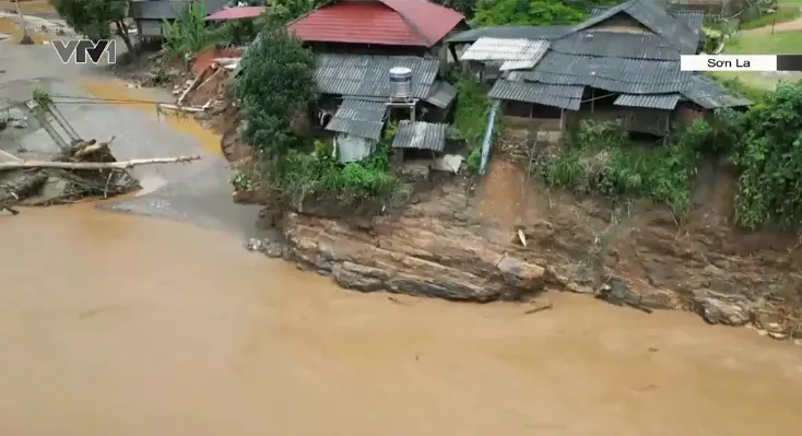 Sơn La: Bản làng tan hoang sau lũ quét và sạt lở đất - Ảnh 4.