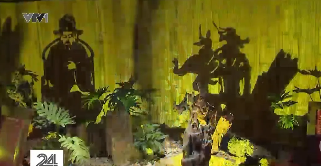 Kể câu chuyện văn hóa lịch sử bằng nghệ thuật điêu khắc ánh sáng - Ảnh 1.