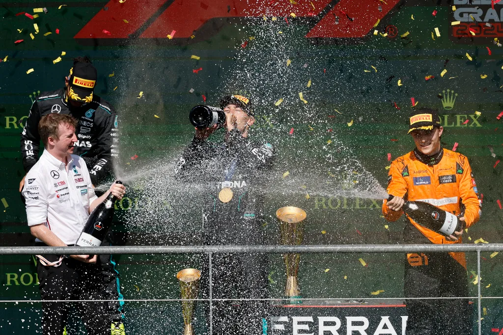 Đua xe F1 | Lewis Hamilton giành chức vô địch GP Bỉ - Ảnh 2. Đua xe F1 | Lewis Hamilton giành chức vô địch GP Bỉ - Ảnh 2.