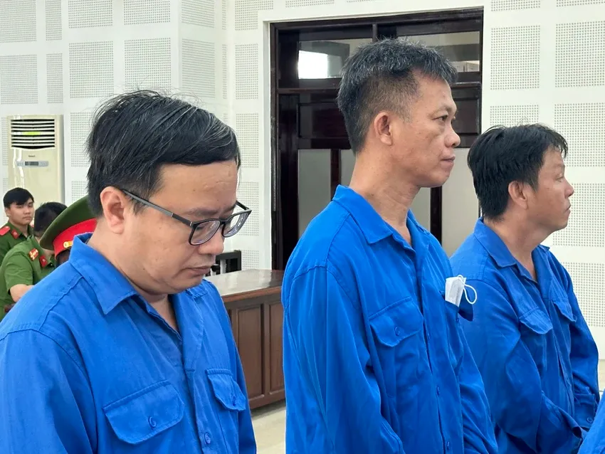 Đ&agrave; Nẵng: X&eacute;t xử cựu Chủ tịch UBND quận Cẩm Lệ c&ugrave;ng nhiều thuộc cấp - Ảnh 1.