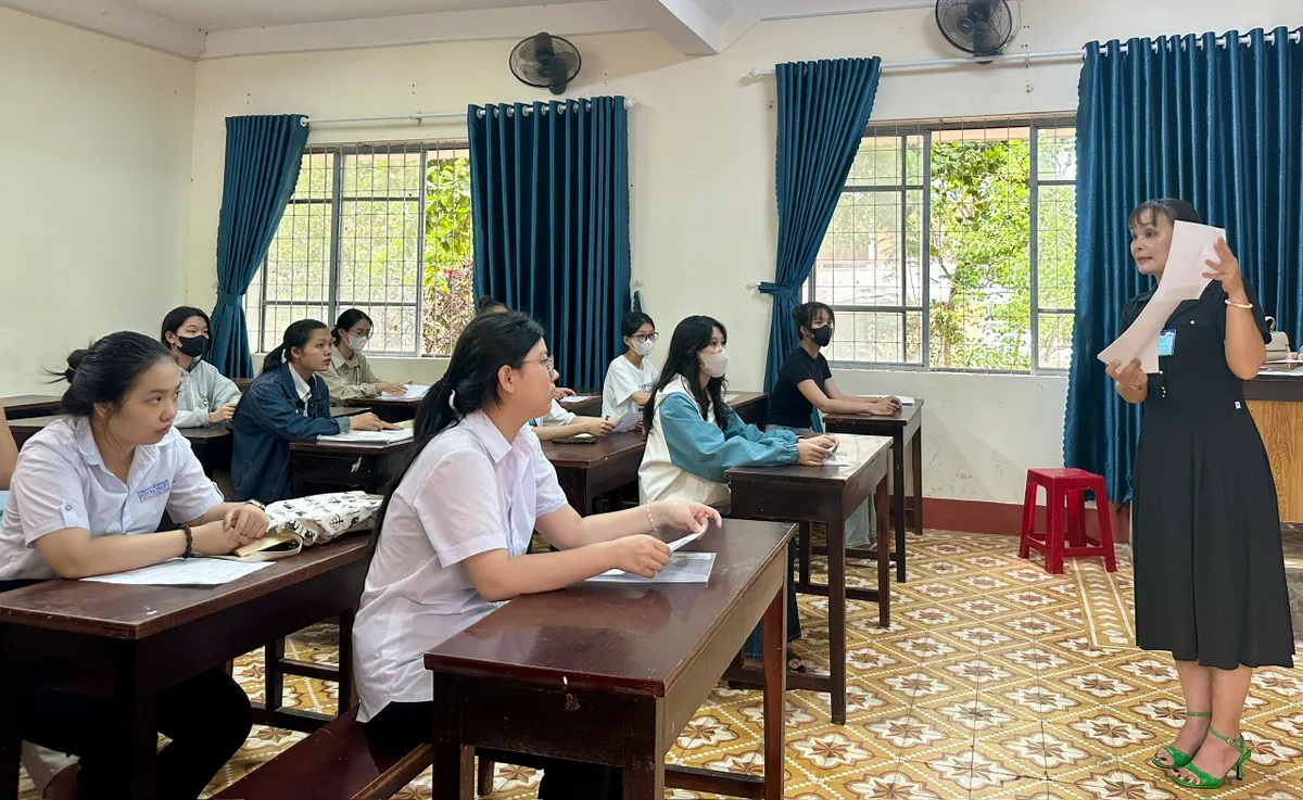 Sẽ sửa quy định dạy th&ecirc;m, học th&ecirc;m theo hướng siết quản l&yacute;, kh&ocirc;ng cấm nhu cầu ch&iacute;nh đ&aacute;ng- Ảnh 1.