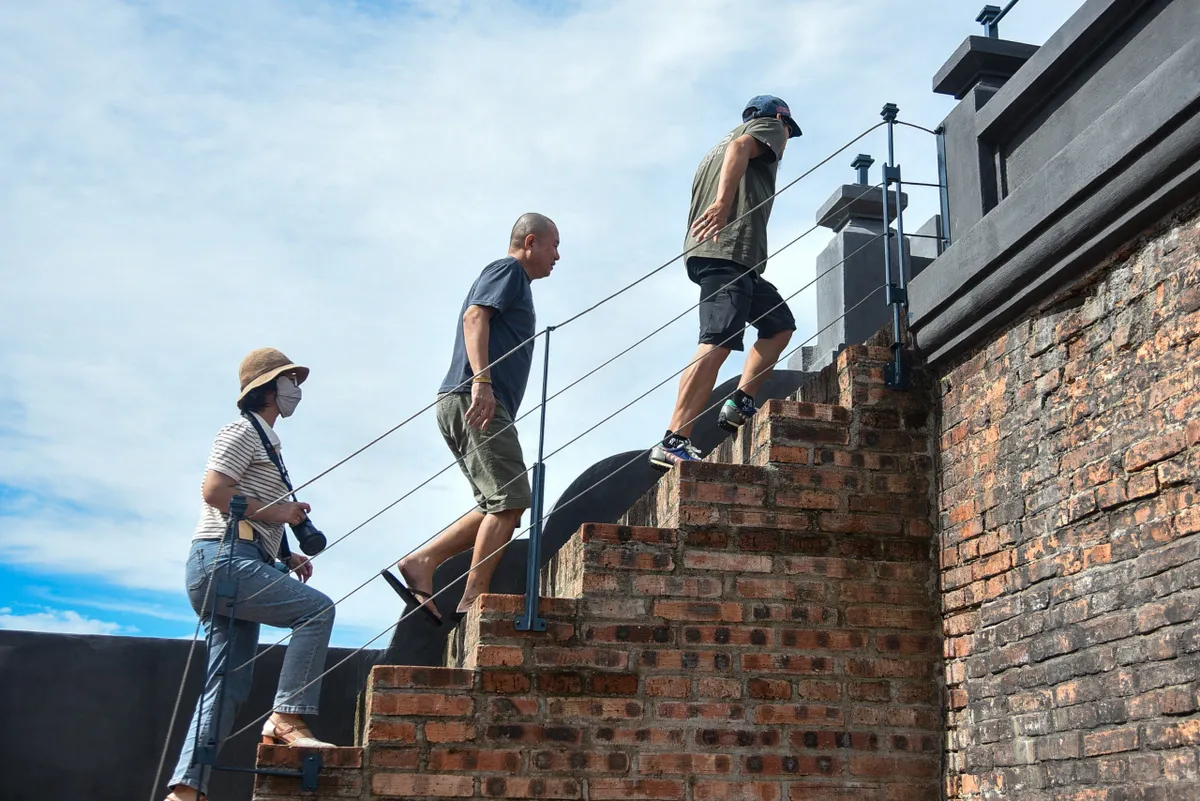 Di t&iacute;ch Thi&ecirc;n hạ đệ nhất h&ugrave;ng quan ng&agrave;y đầu mở cửa đ&oacute;n kh&aacute;ch - Ảnh 9.