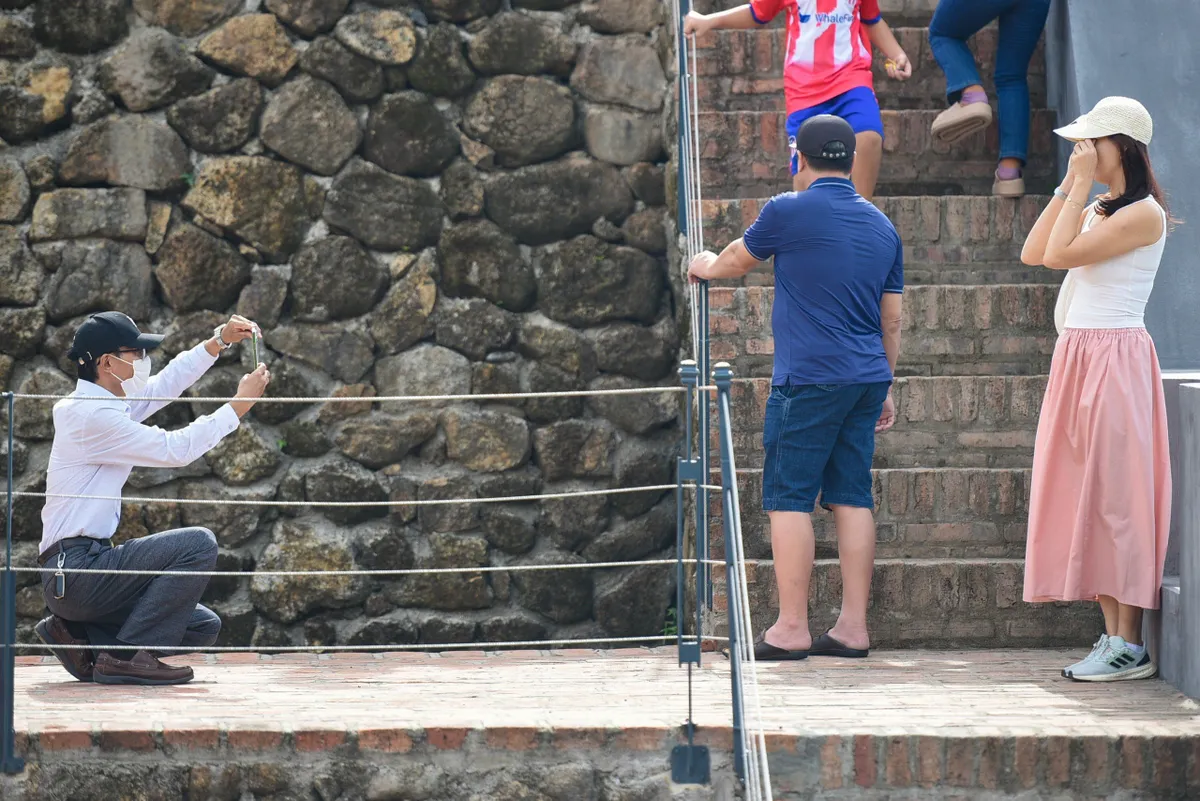 Di t&iacute;ch Thi&ecirc;n hạ đệ nhất h&ugrave;ng quan ng&agrave;y đầu mở cửa đ&oacute;n kh&aacute;ch - Ảnh 8.