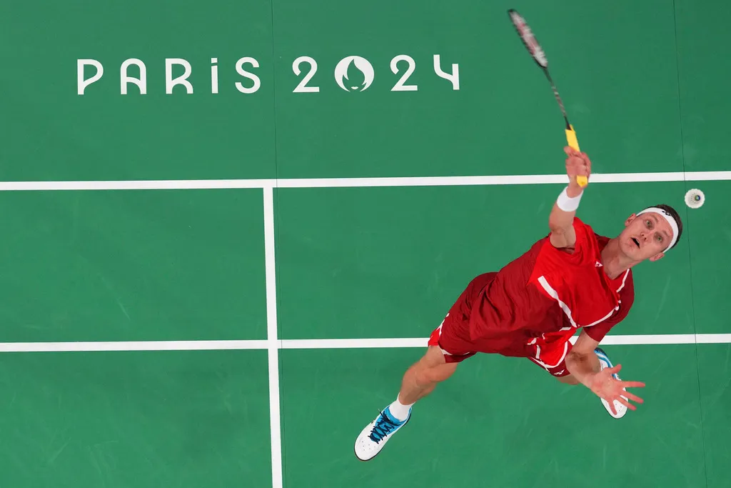 Viktor Axelsen vô địch cầu lông đơn nam Olympic Paris 2024 - Ảnh 1.
