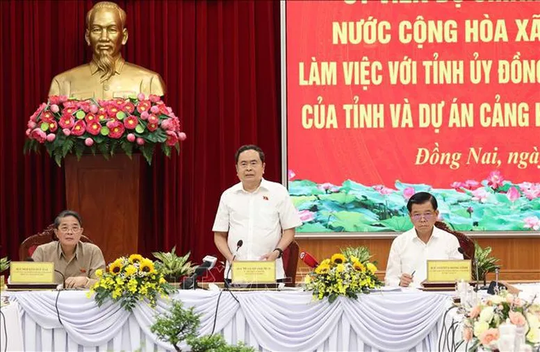 Chủ tịch Quốc hội thăm, làm việc tại Đồng Nai - Ảnh 1.