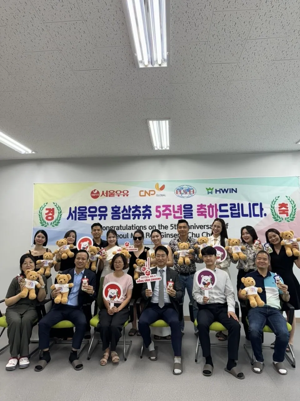 Seoulmilk tổ chức lễ tri &acirc;n 5 năm ph&aacute;t triển nước hồng s&acirc;m Chuchu - Ảnh 1.