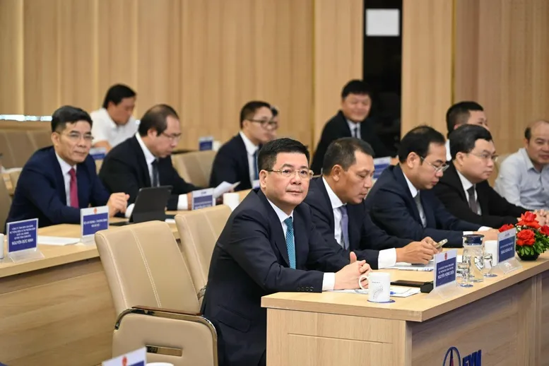 B&agrave;n giao Trung t&acirc;m Điều độ hệ thống điện quốc gia về Bộ C&ocirc;ng Thương - Ảnh 1.