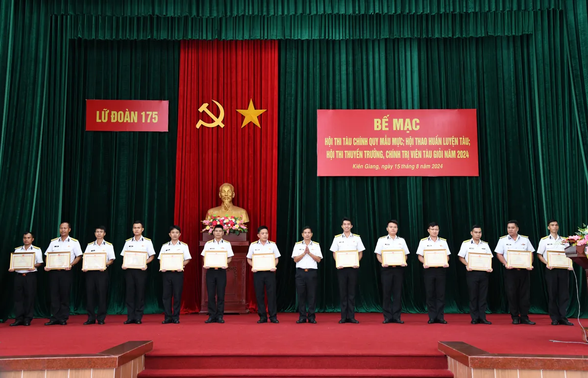 S&ocirc;i nổi hội thi thuyền trưởng, ch&iacute;nh trị vi&ecirc;n t&agrave;u năm 2024. - Ảnh 5.