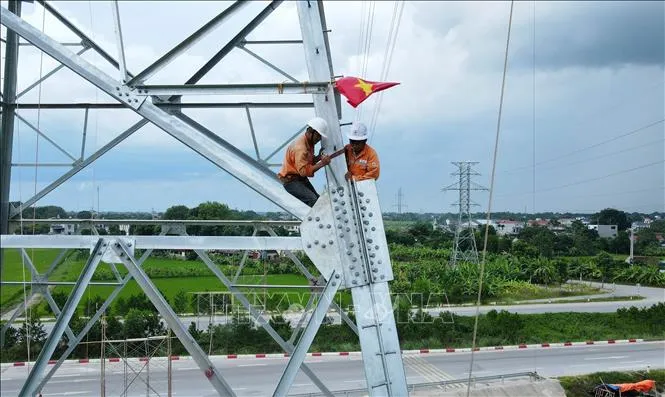 Đóng điện Đường dây 500kV mạch 3 - Ảnh 1.