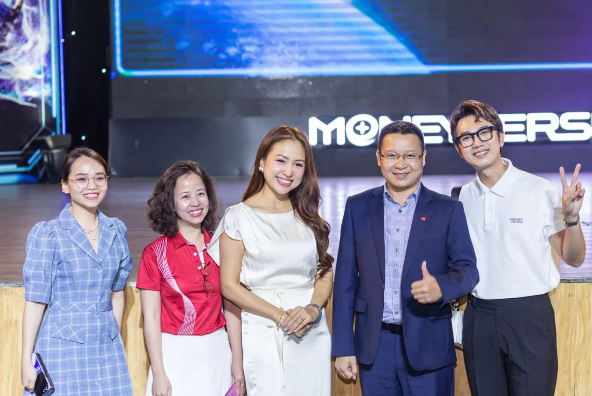 Sơ loại Vũ trụ Đồng tiền: Sắc sảo phần tranh biện tại Đại học Kinh tế - Luật, ĐH Quốc gia TP Hồ Ch&iacute; Minh - Ảnh 1.