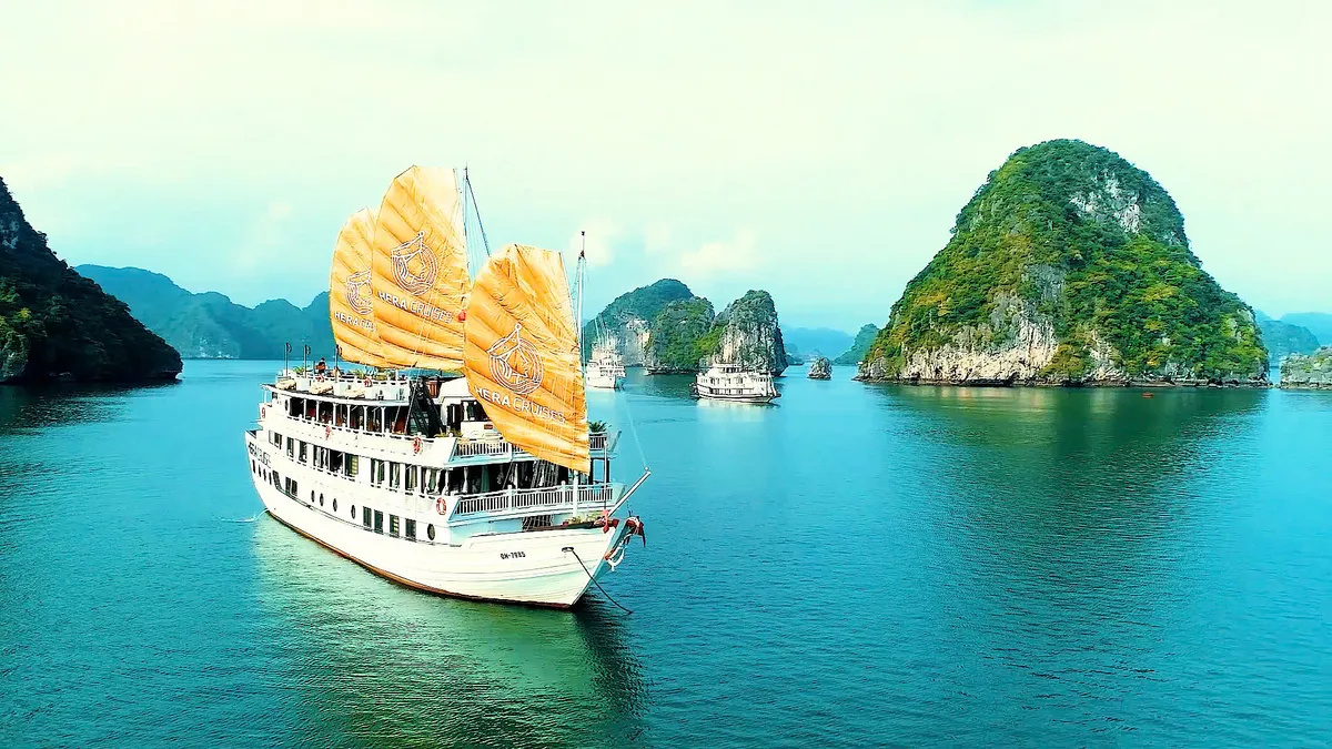 TP Hạ Long sẵn s&agrave;ng cho 2 lễ hội lớn - Ảnh 3.