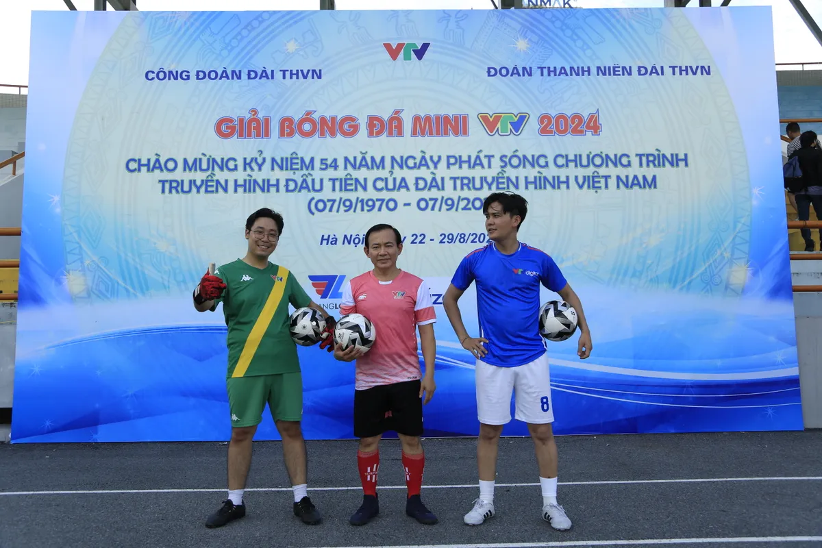 Những khoảnh khắc ấn tượng tại Giải bóng đá mini VTV 2024 - Ảnh 8.