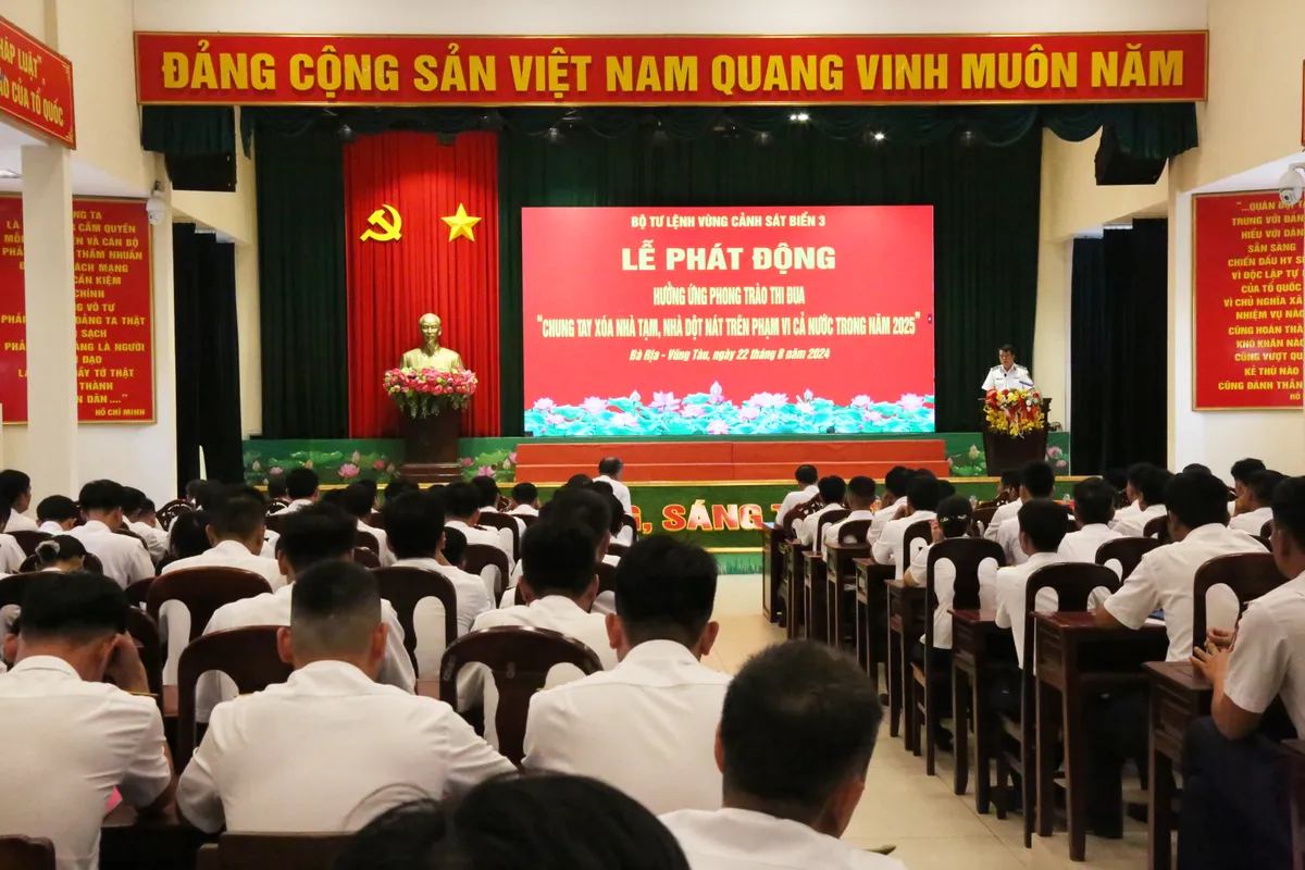 Cảnh sát biển phát động hưởng ứng thi đua “Chung tay xóa nhà tạm, nhà dột nát” - Ảnh 1.