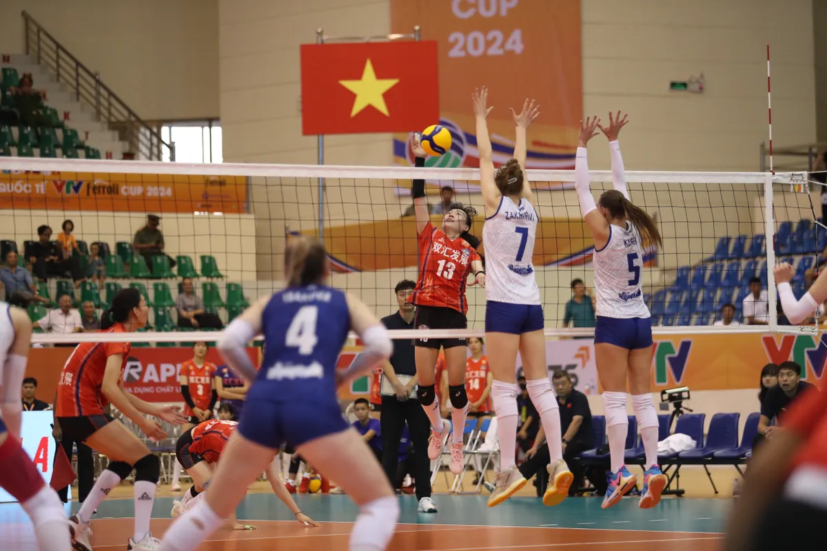 Korabelka (Nga) thể hiện sức mạnh, thắng thuyết phục Hà Nam (Trung Quốc) | VTV Ferroli Cup 2024 - Ảnh 7. Korabelka (Nga) thể hiện sức mạnh, thắng thuyết phục Hà Nam (Trung Quốc) | VTV Ferroli Cup 2024 - Ảnh 7.