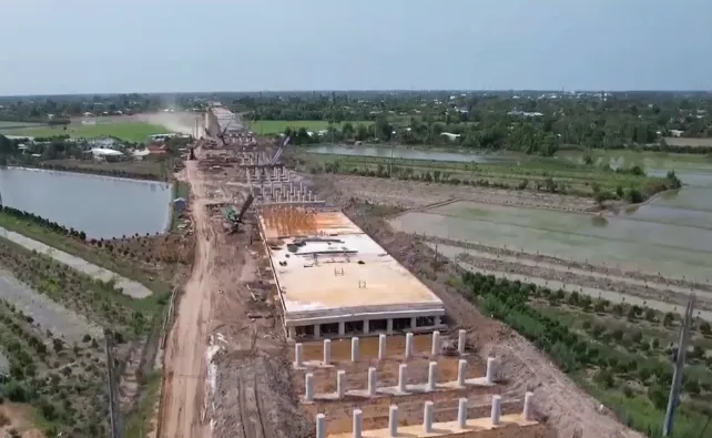 B&agrave;n giao mặt bằng cao tốc Cao L&atilde;nh - An Hữu Th&agrave;nh phần 1 - Ảnh 1.