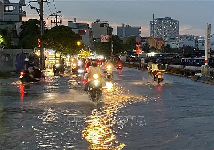 Thời tiết đêm 31/8: Tây Nguyên và Nam Bộ tiếp tục có mưa to - Ảnh 1.