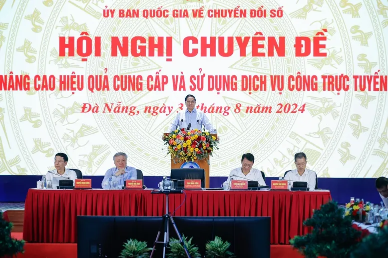 Thủ tướng chủ trì Hội nghị toàn quốc nâng cao hiệu quả cung cấp và sử dụng dịch vụ công trực tuyến - Ảnh 2.