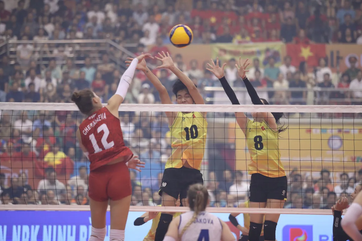 ĐT Việt Nam 0-3 (27-29, 15-25, 15-25) Korabelka (Nga): Chức vô địch VTV Ferroli Cup 2024 thuyết phục của Korabelka - Ảnh 4.