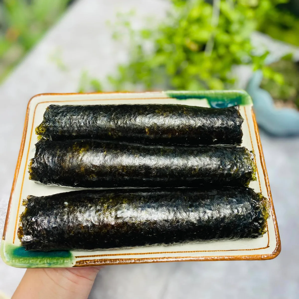 B&iacute; quyết l&agrave;m cơm cuộn vừa nhanh vừa ngon - Ảnh 4.