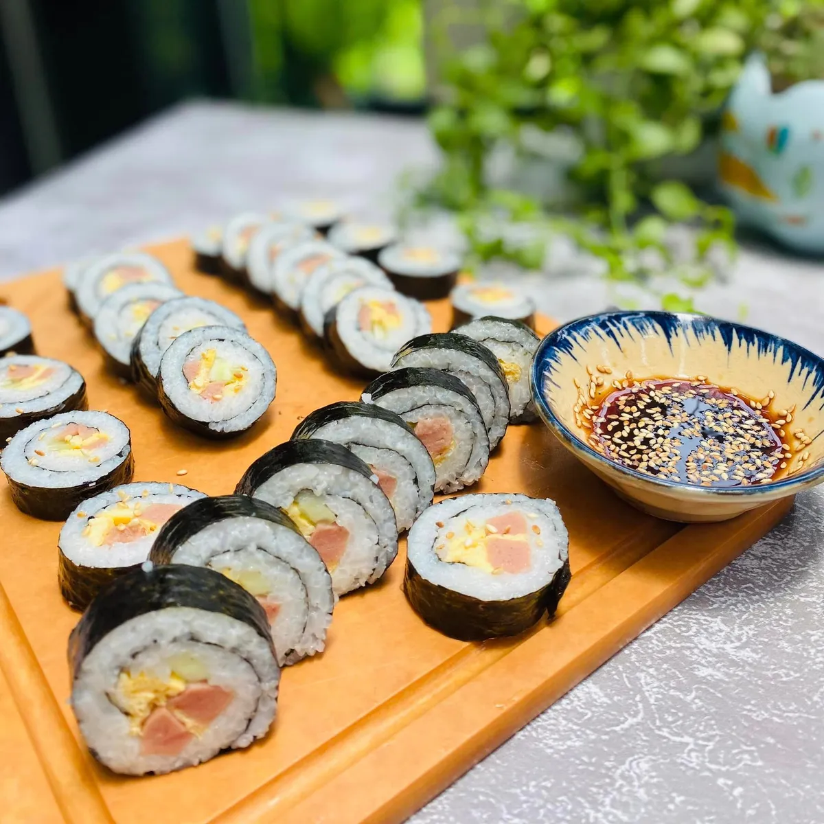 B&iacute; quyết l&agrave;m cơm cuộn vừa nhanh vừa ngon - Ảnh 6.