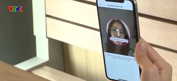 Mở thẻ ngân hàng phải xác thực sinh trắc học - Ảnh 1.