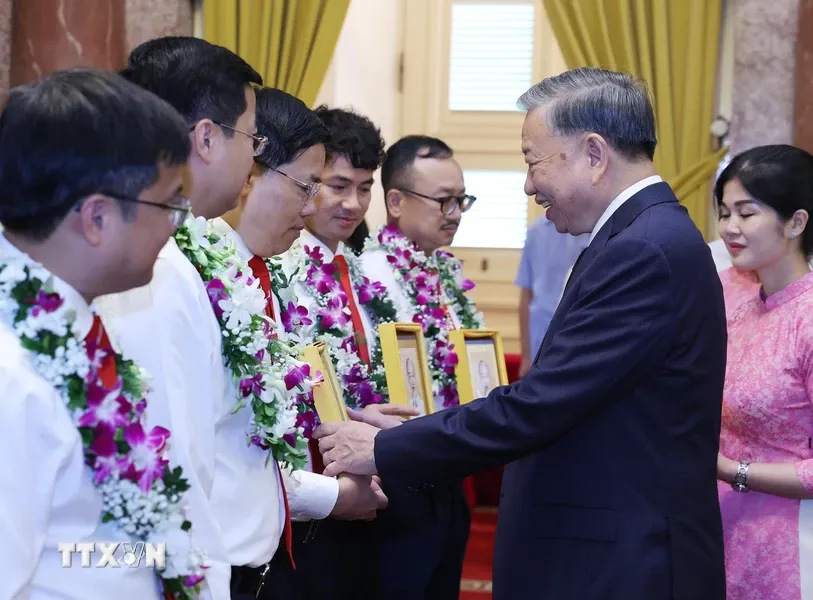 2 đại biểu Đài THVN được tôn vinh trong phong trào thi đua tham mưu giỏi, phục vụ tốt - Ảnh 3. 2 đại biểu Đài THVN được tôn vinh trong phong trào thi đua tham mưu giỏi, phục vụ tốt - Ảnh 3.