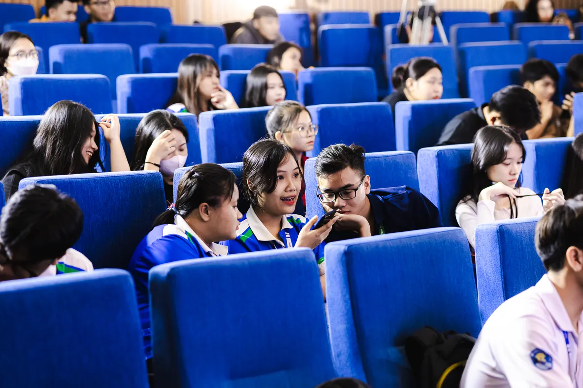 Giới trẻ l&agrave;m chủ hay l&agrave;m thợ  - Chủ đề tranh biện tại v&ograve;ng loại The Moneyverse - Ảnh 13.