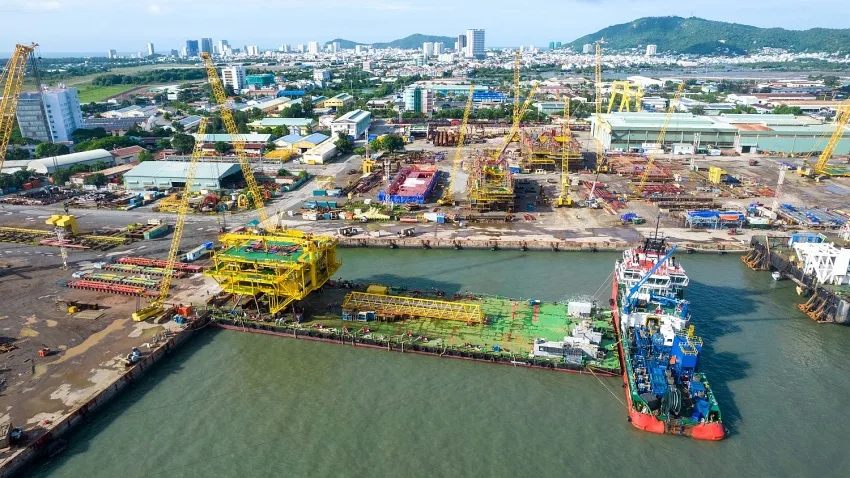 Hạ thủy th&agrave;nh c&ocirc;ng khối thượng tầng gi&agrave;n BK-23, mỏ Bạch Hổ - Ảnh 3.