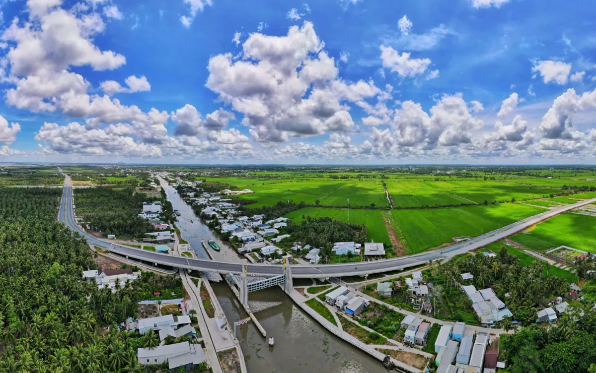 Ki&ecirc;n Giang: Th&ocirc;ng xe tuyến đường trọng điểm gần 730 tỷ đồng - Ảnh 1.