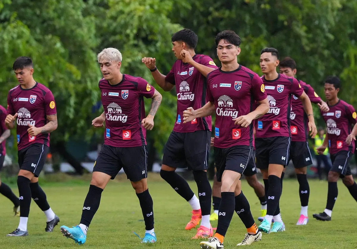 Hủy trận đấu với ĐT Th&aacute;i Lan, ĐT Nga về nước - Ảnh 1.