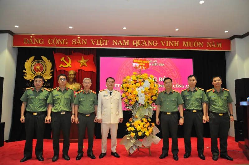 Thượng tá Trần Văn Hùng được bổ nhiệm giữ chức Phó Cục trưởng Cục An ninh điều tra - Ảnh 1.