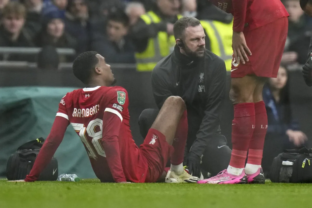 Ngôi sao Liverpool thừa nhận thoải mái hơn dưới thời Arne Slot so với Jurgen Klopp - Ảnh 1. Ngôi sao Liverpool thừa nhận thoải mái hơn dưới thời Arne Slot so với Jurgen Klopp - Ảnh 1.