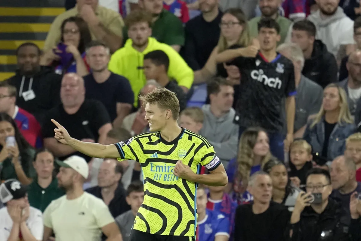 Arsenal đối mặt nguy cơ mất đội trưởng trước trận đấu với Tottenham - Ảnh 1. Arsenal đối mặt nguy cơ mất đội trưởng trước trận đấu với Tottenham - Ảnh 1.
