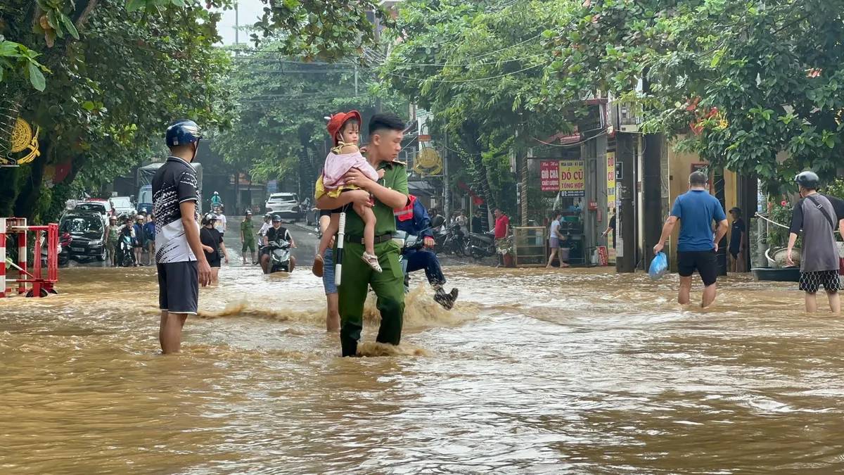 Yên Bái: 7 người thương vong, hơn 3.000 nhà dân bị thiệt hại do bão số 3 - Ảnh 7.