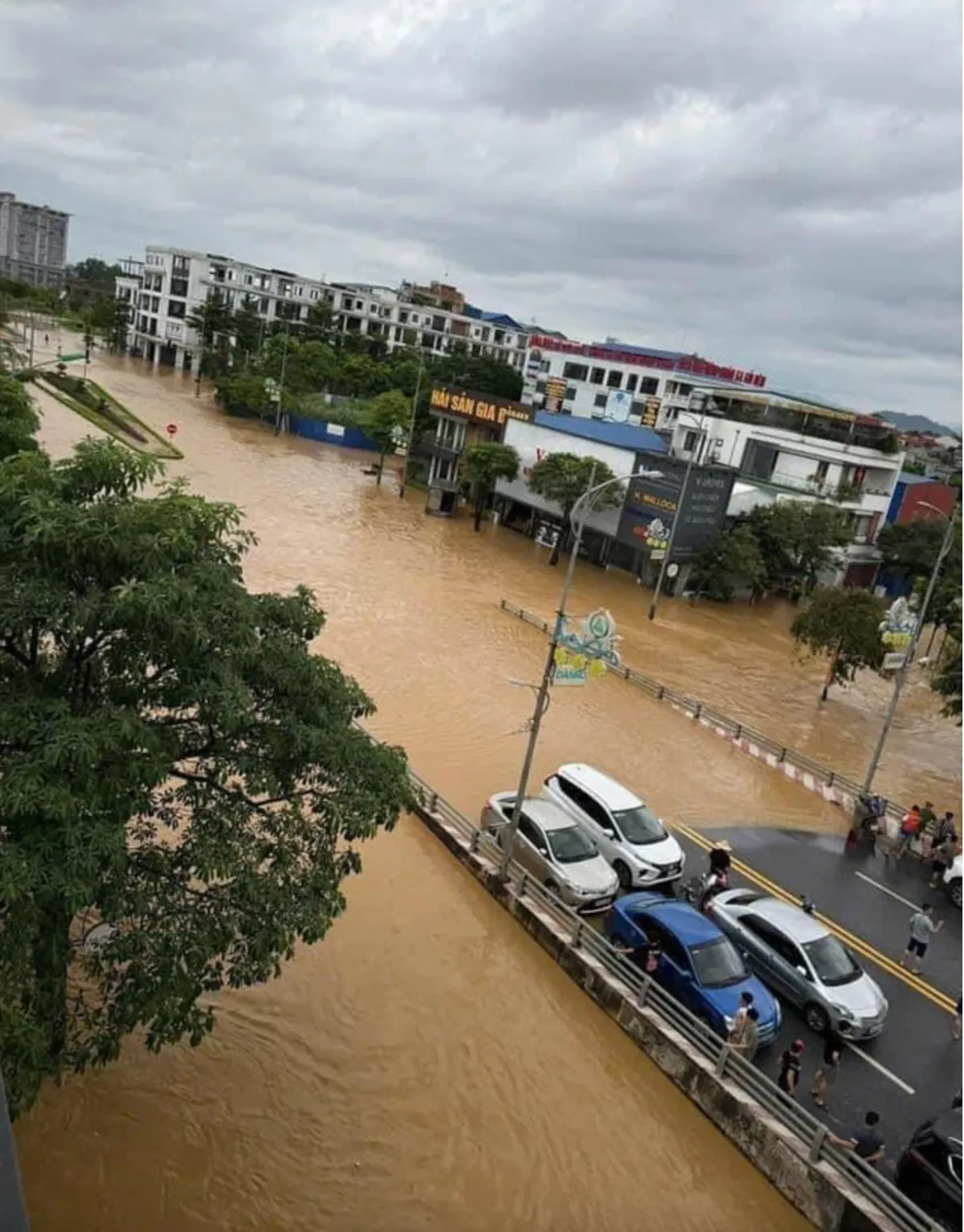 Thái Nguyên: Hai bé trai bị lũ sau bão cuốn mất tích - Ảnh 2.