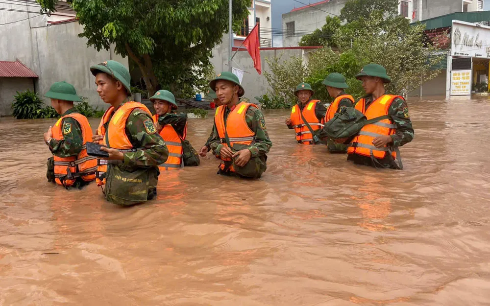 Nhiều tuyến đường tại Bắc Giang ngập úng, một số khu vực bị cô lập - Ảnh 3.