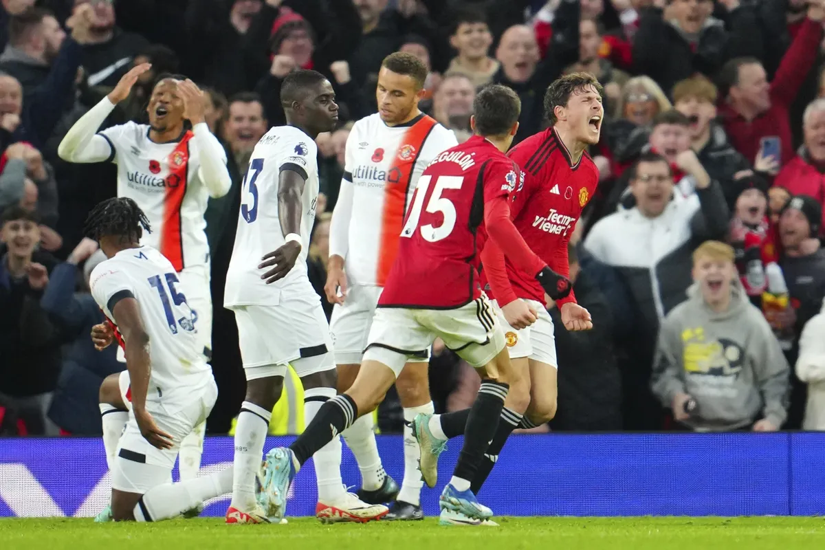 Bốn ngôi sao có khả năng bị thay thế tại Manchester United - Ảnh 2. Bốn ngôi sao có khả năng bị thay thế tại Manchester United - Ảnh 2.