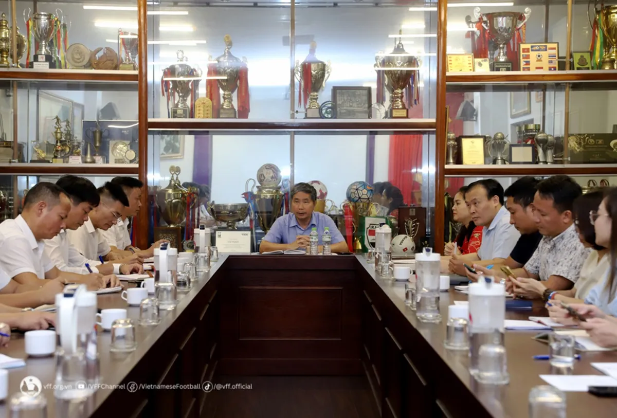 Chủ tịch VPF Trần Anh T&uacute;: Giải b&oacute;ng đ&aacute; v&ocirc; địch quốc gia V-League 2024-2025 sẽ l&agrave; một m&ugrave;a giải đặc biệt - Ảnh 4.