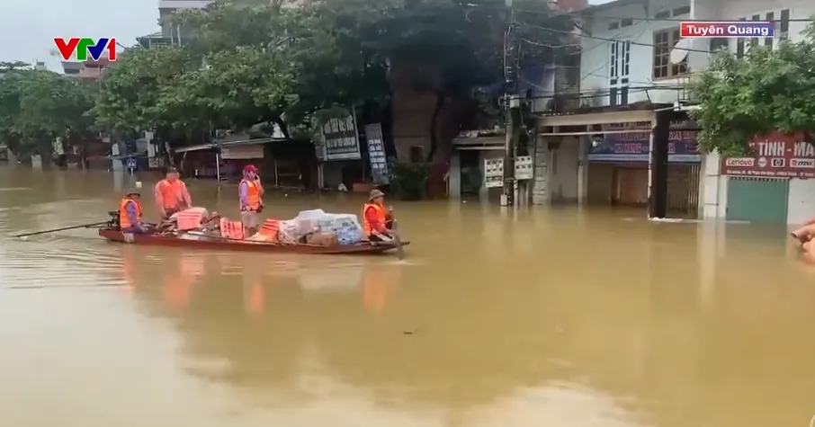 Tuyên Quang: Ứng cứu người dân ra khỏi vùng nguy hiểm - Ảnh 1.