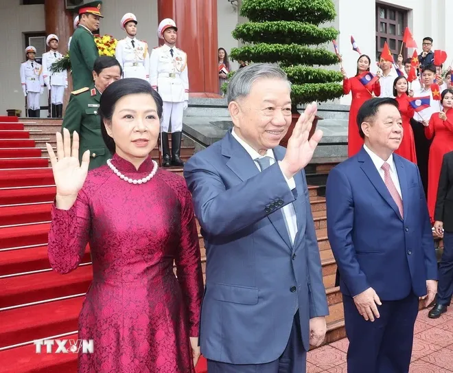 Tổng Bí thư, Chủ tịch nước Tô Lâm tiễn Tổng Bí thư, Chủ tịch nước Lào - Ảnh 3.